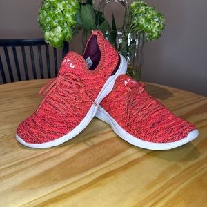 Free People APL Techloom Wave Breathable Burgundy Magenta Melange 10W 8.5M